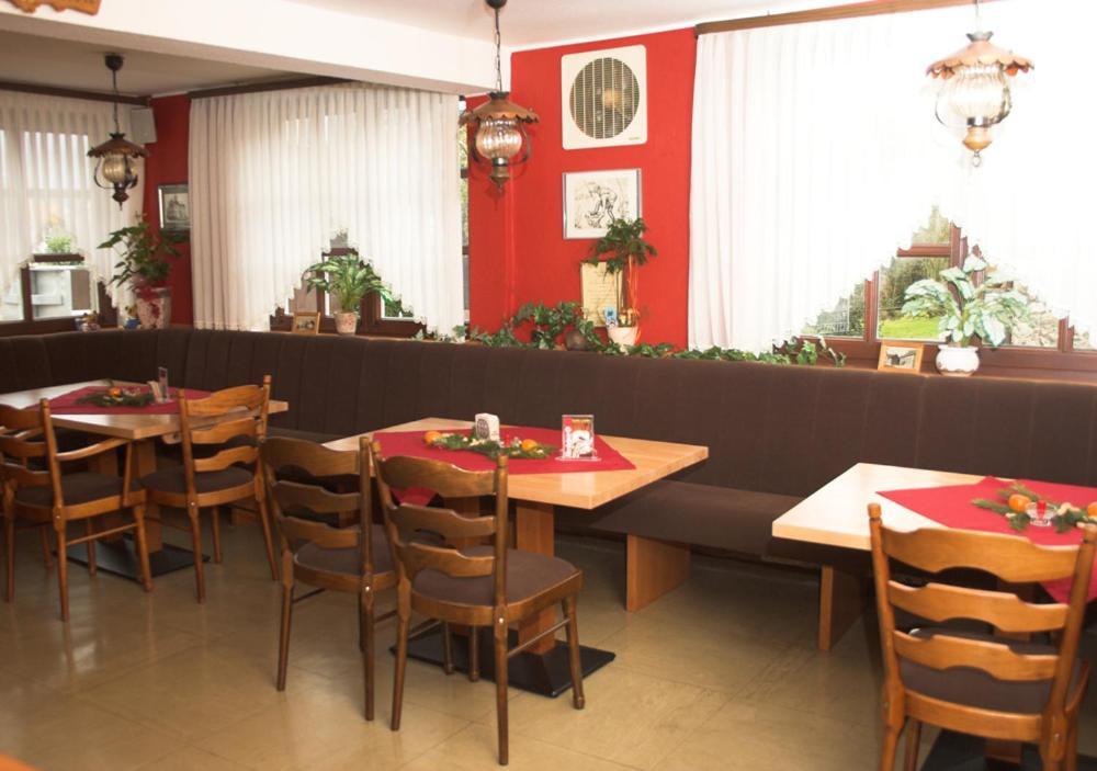 Landgasthaus Hoffmeister Hehlen エクステリア 写真